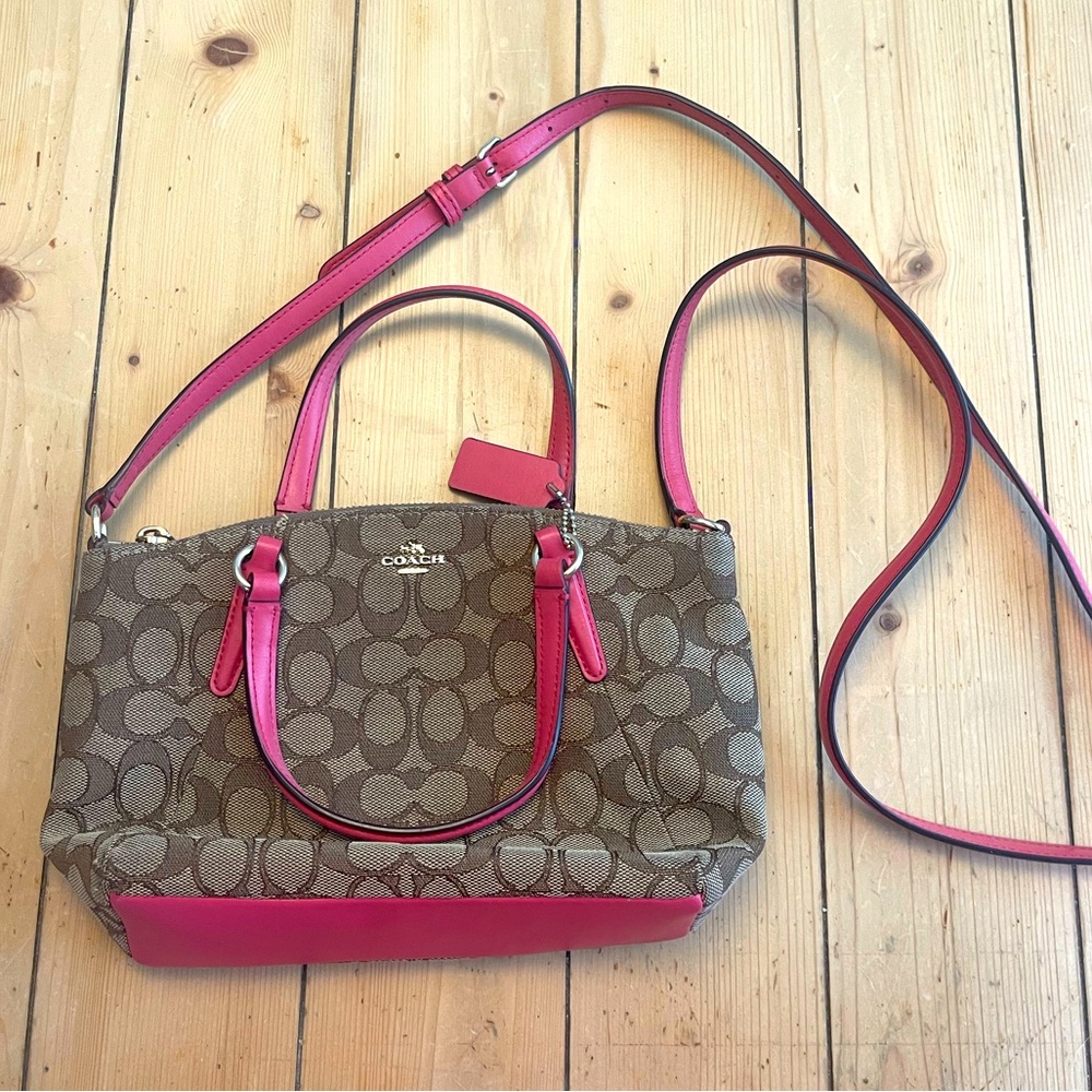 Authentic Coach Crossbody Purse with Adjustable Shoulder Strap